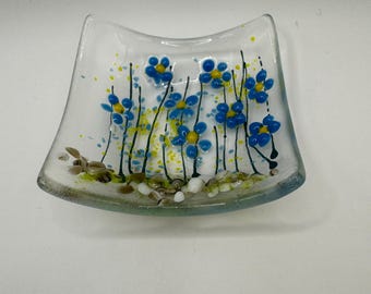 Fused glass forget-me-not trinket dish