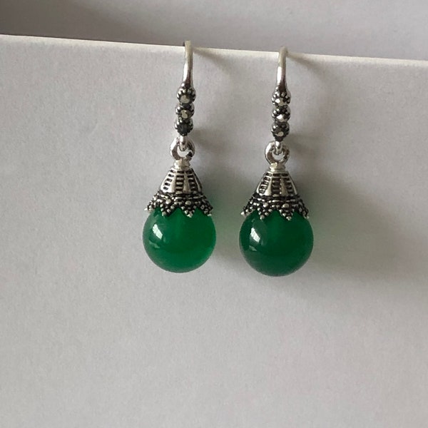 Silver drop earrings with natural Jade