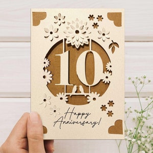 Cricut Anniversary Card SVG, Szablon karty z okazji rocznicy ślubu, 3D DIY Kartka z pozdrowieniami dla Cricut z kwiatami, prezent na 10. rocznicę