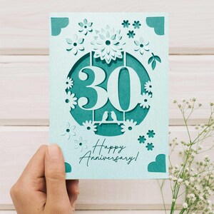 Cricut Anniversary Card SVG, modello di biglietto da inserire per anniversario di matrimonio, biglietto di auguri fai da te 3D per Cricut con fiori, regalo per il 15° anniversario