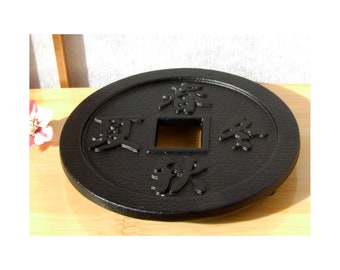 Trivet Japanese style black calligraphy cast iron trivet 14cm diameter