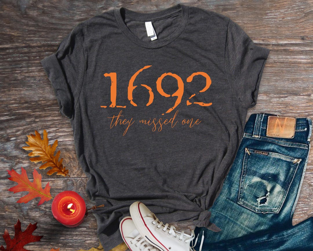 Salem 1692 They Missed One Witch Trial Black Cat Moon Witchy T Shirt Qp5qnbk2jzvp