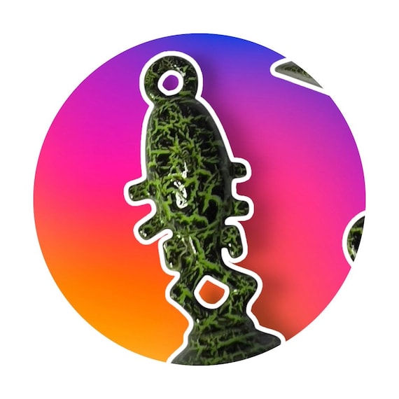 Green/Black Cracked Horga’hn Idol Statue Pendant