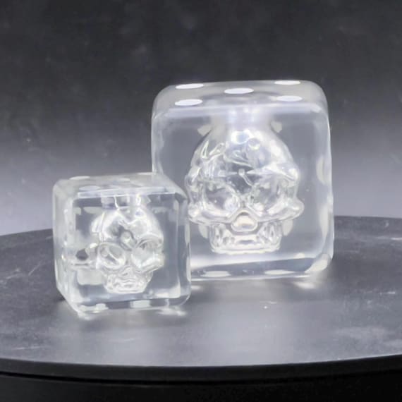 Clear Skull D6 Die