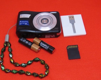 Sony Cyber-shot DSC-S5000 14.1MP Black Digital Camera