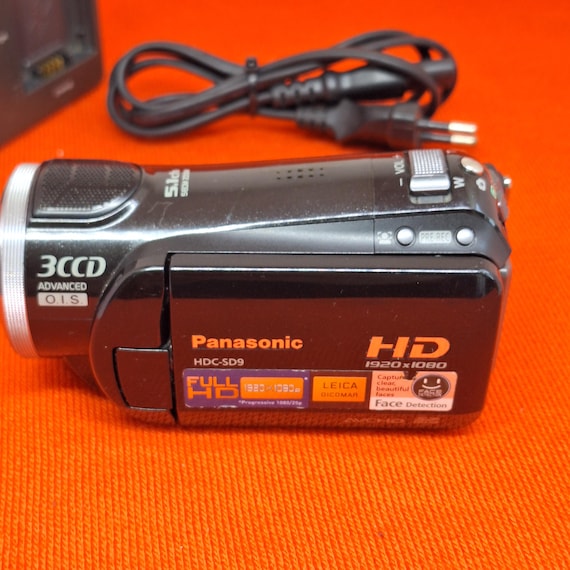 Panasonic HDC‑SD9 Full HD Camcorder – 3CCD Leica Lens – Vintage HD