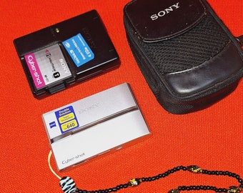 Sony Cyber-Shot DSC-T9 6 MP Digital Camera