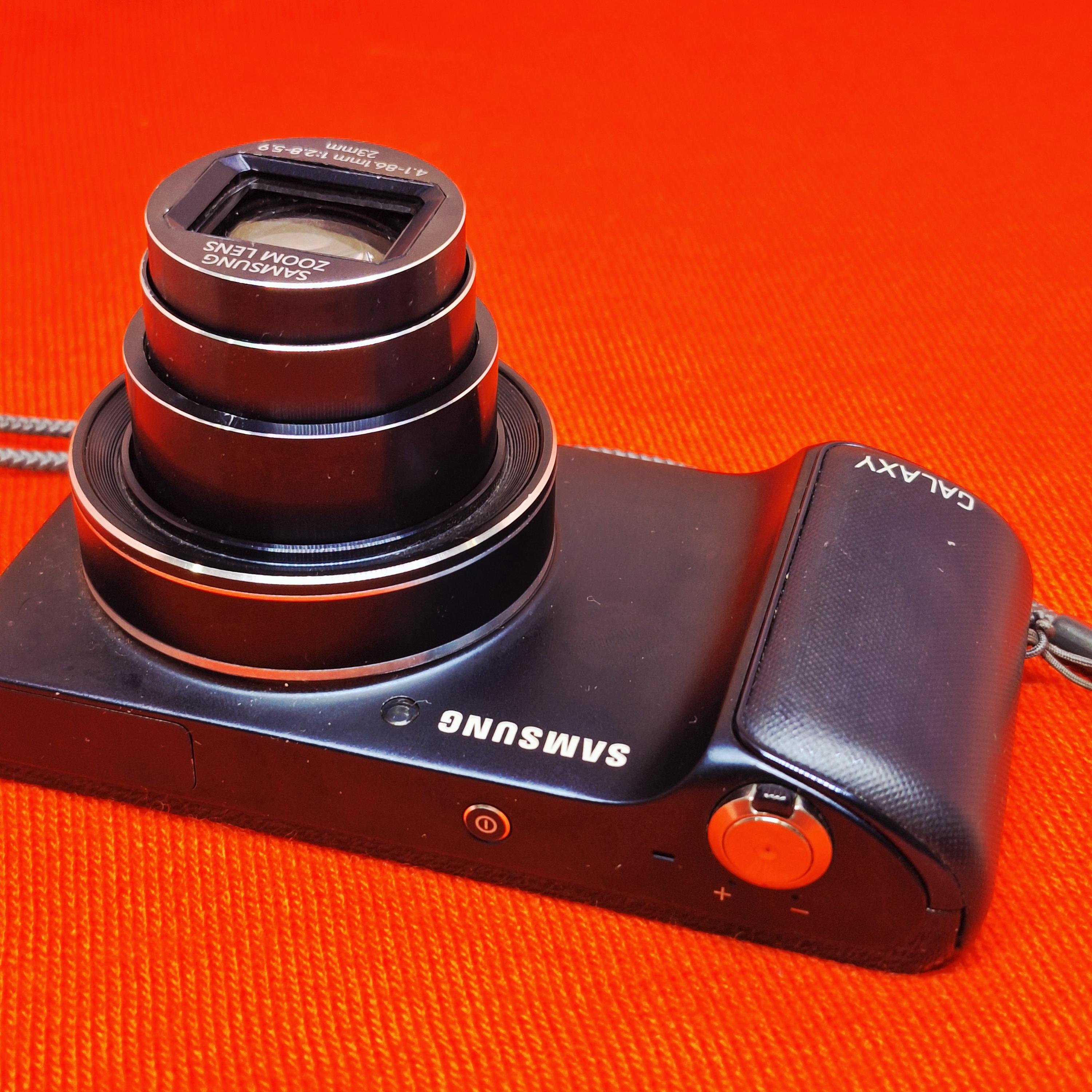 Samsung Galaxy Camera EK-GC100 スマートデジタルカメラ – Android