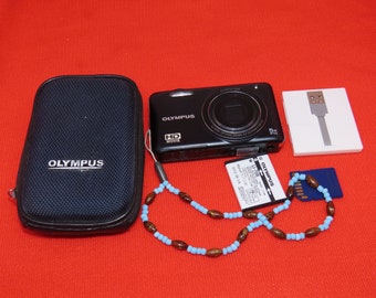 Olympus D-745 Digital Camera