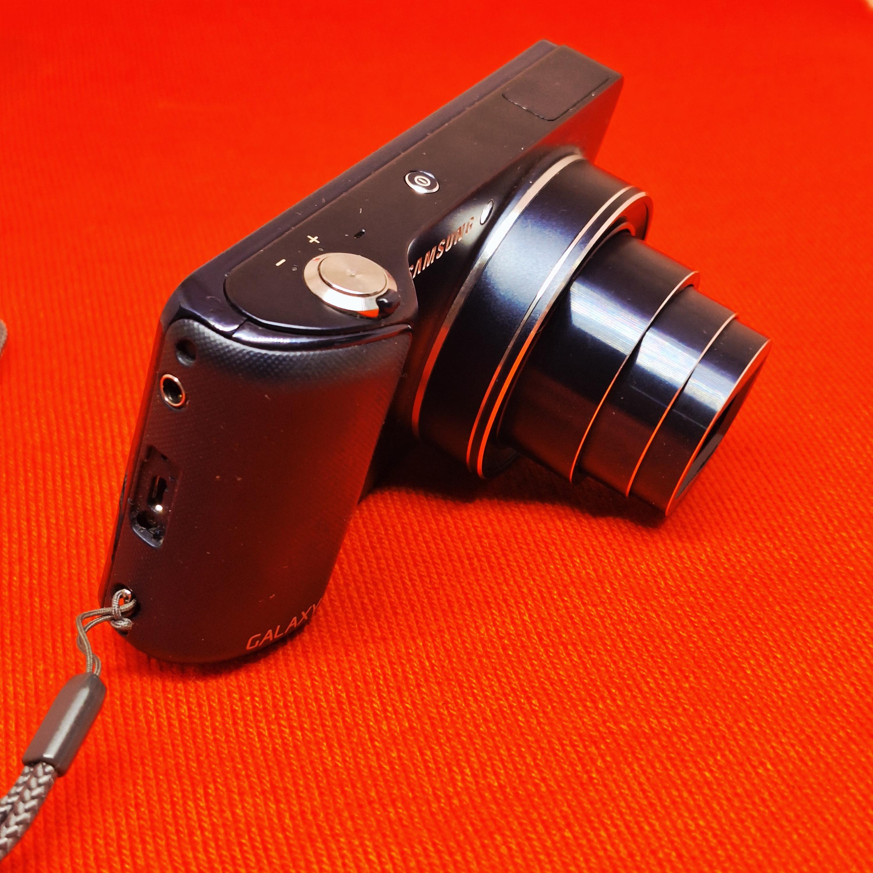 Samsung Galaxy Camera EK-GC100 スマートデジタルカメラ – Android