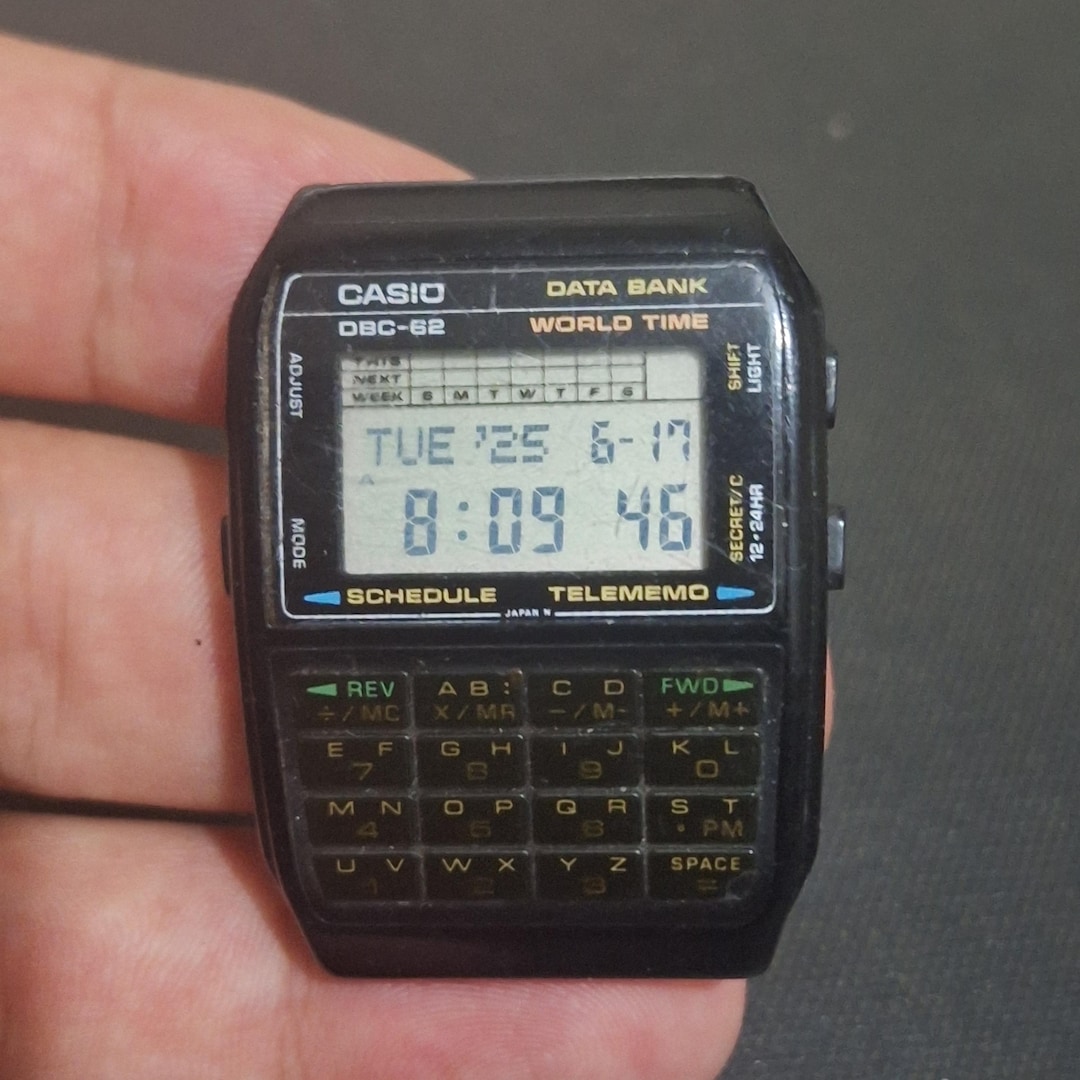Casio DBC-62 676 Digital Data Bank Calculator Vintage Men's