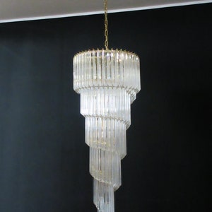 Spiral chandelier 166 transparent quadrihedrons (bass base)