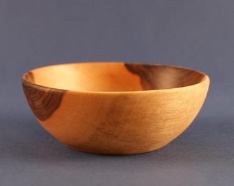 Walnut wood bowl, Fine wood, Unique piece