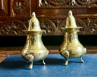 1930s silver plated set of salt and pepper shakers | Antique salt and pepper pots