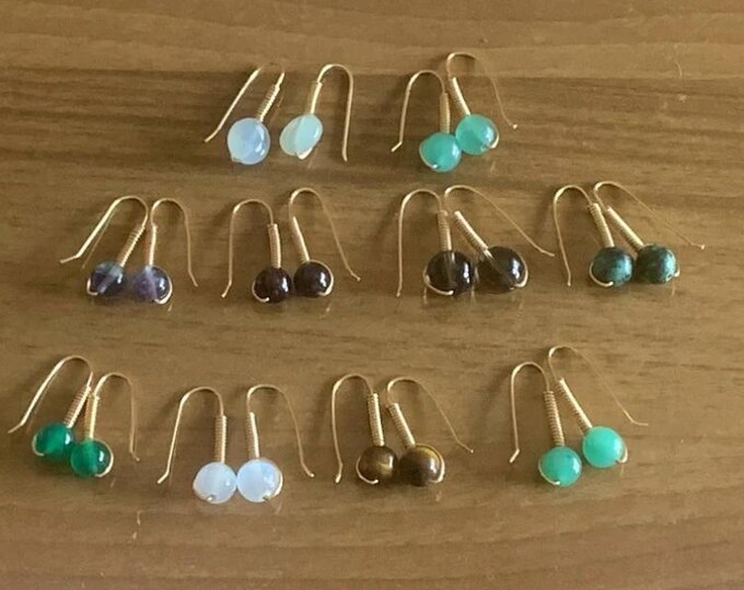 Pendant earrings in copper and natural stone: Amazonite, Malachite, Tiger's Eye, Coral, Jade, Onyx, Selenite