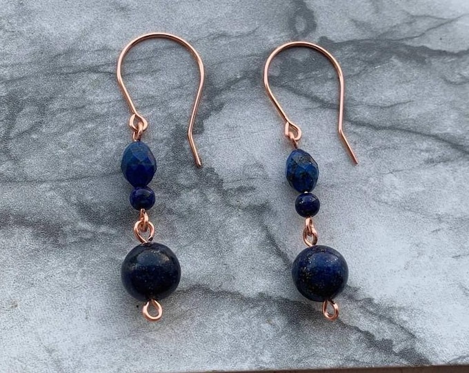 Rose and natural lapis lazuli earrings