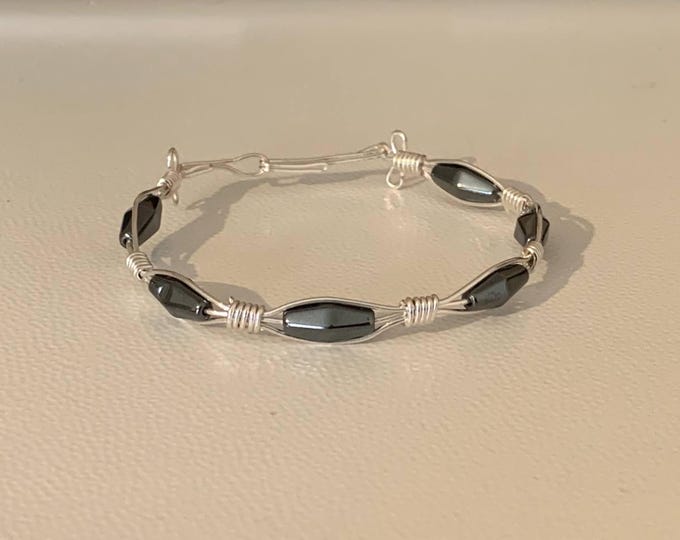 Silver-Plated Copper Wire Bracelet with Hematite – Strength, Grounding, and Protection