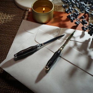 Abrecartas MORII de madera y latón - hecho a mano - elegante accesorio para cada escritorio - EBONY