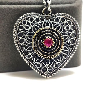 925 Sterling Silver Heart Keychain: Filigree, Red Gemstone, Vintage Style