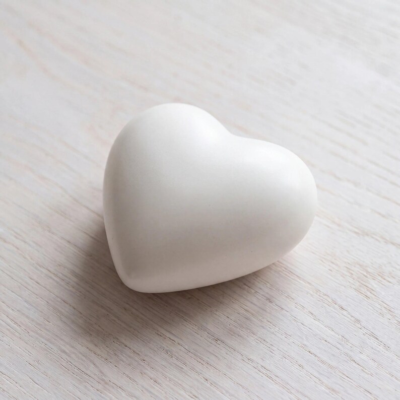 Heart Keepsake Urn for Ashes in White heart_limewash_above