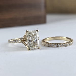 5 Carat Radiant Lab Grown Diamond Ring Set, Engagement Ring with Wedding Band, Split Shank Bridal Set, IGI Certified
