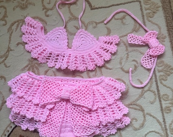 Rosa gehäkelte Baby Bikini Top und Stirnband Set mit Schleife - Handgemachte gehäkelte Kleidung für Mädchen - Säugling Sommer Set - gehäkelte Baby Mädchen Outfit
