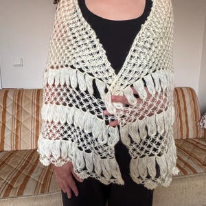 Cream Crochet Vintage Wool Triangle Shawl Wrap  for Woman - Handmade Bohemian Scarf for Women  - Elegant Fall Winter Accessory- Bridal Shawl