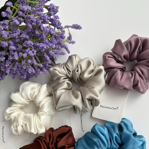 Natural silk hair scrunchie - Handmade medium size - Natural silk - Gift for her - Hair accessory - 7 colors