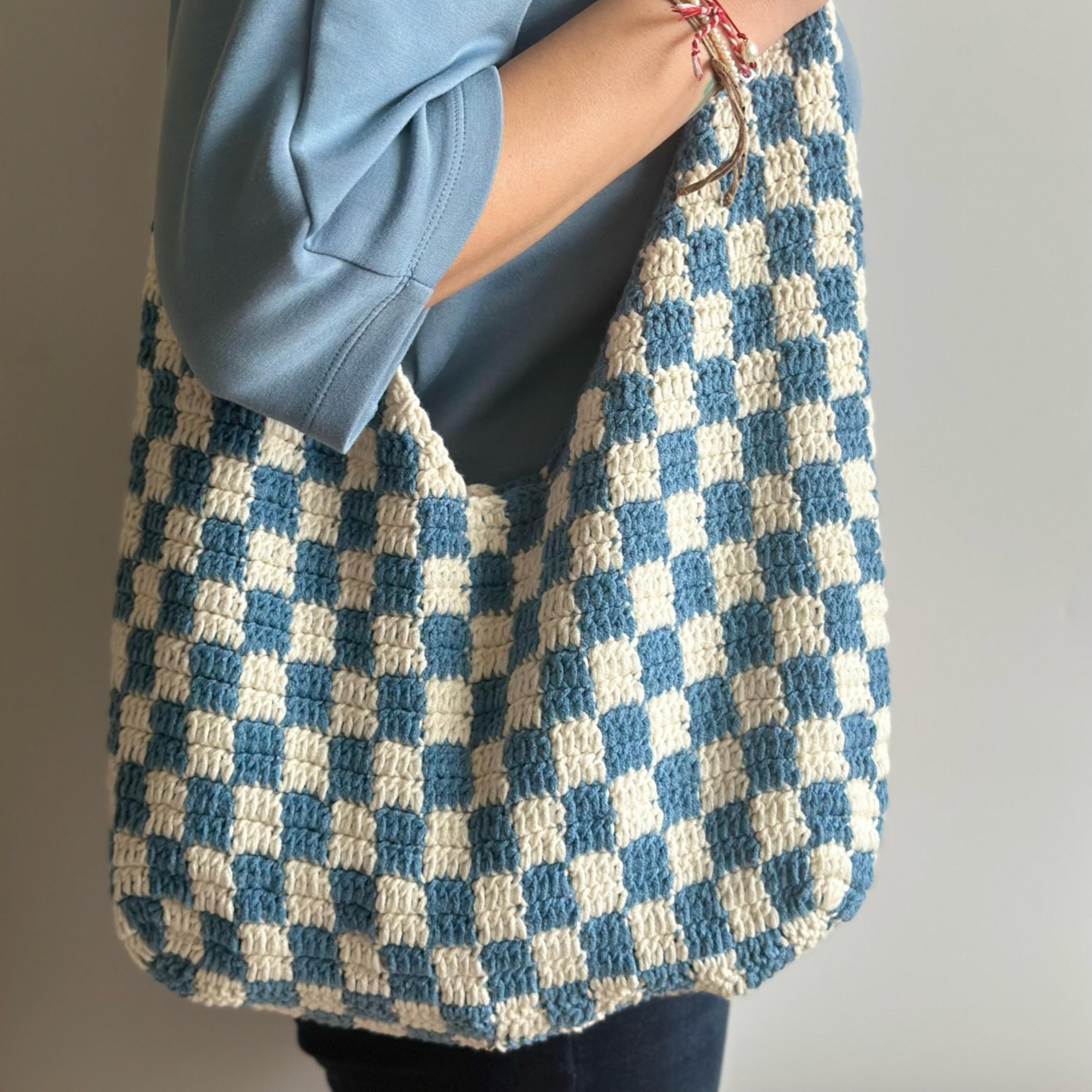 Checkered Latte Crochet Set (M)