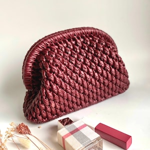 Gehäkelte Kirschrote Tasche, Kunstleder Alltags-Clutch, Muttertagsgeschenk für Frau, Hochzeit Gast Tasche