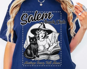 Salem boekenclub comfort kleuren T-shirt - zwarte kat - boekenliefhebber cadeau - gezellige herfstkleding - heksachtige esthetiek - halloweenshirt - fantasie