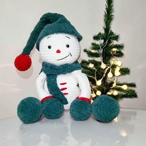 Amigurumi Snowman Crochet Pattern  Fluffy Yarn 50 cm Snowman with Green Hat and Scarf