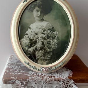 Vintage Wooden Floral Convex Glass Frame