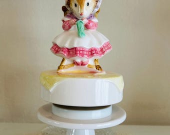 Vintage 1978 Beatrix Potter Lady Mouse Music Box by Schmid - Etsy