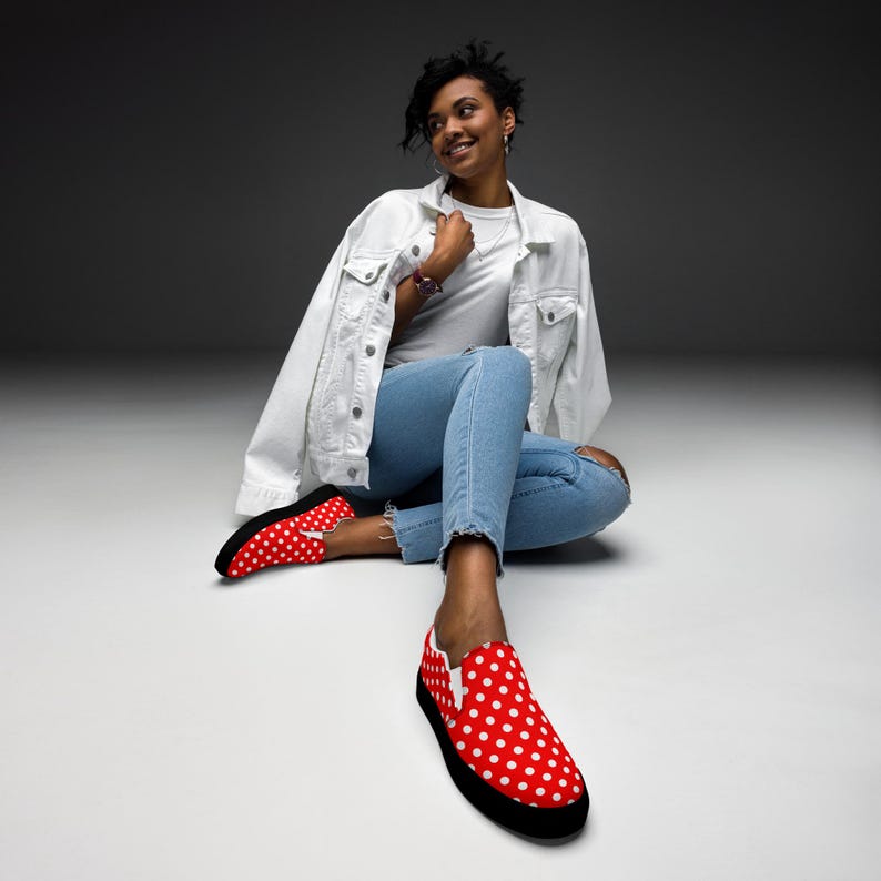Women’s slip-on canvas shoes