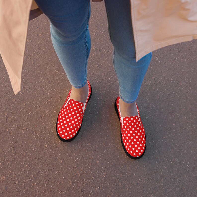 Women’s slip-on canvas shoes