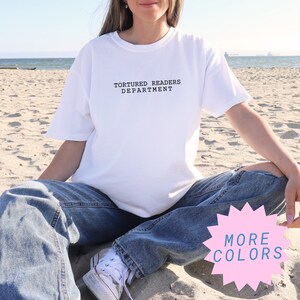 Gequälte Leser Abteilung Shirt - Booktok Reader Comfort Farben Tee