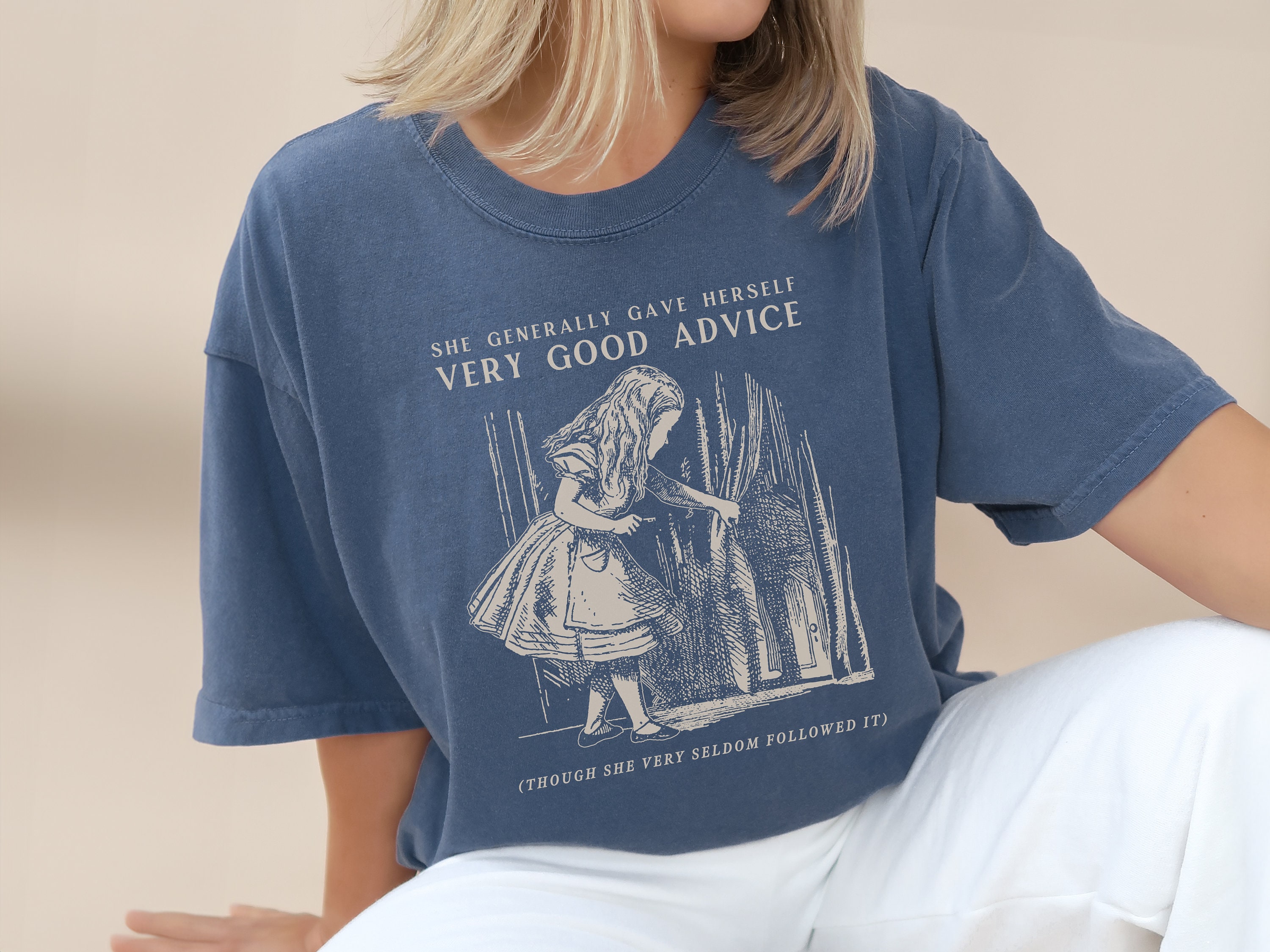 T Shirt Alice Aux Pays Des Merveilles Alice in Wonderland Shirt Alice in Wonderland Quote Gift for Book Lover