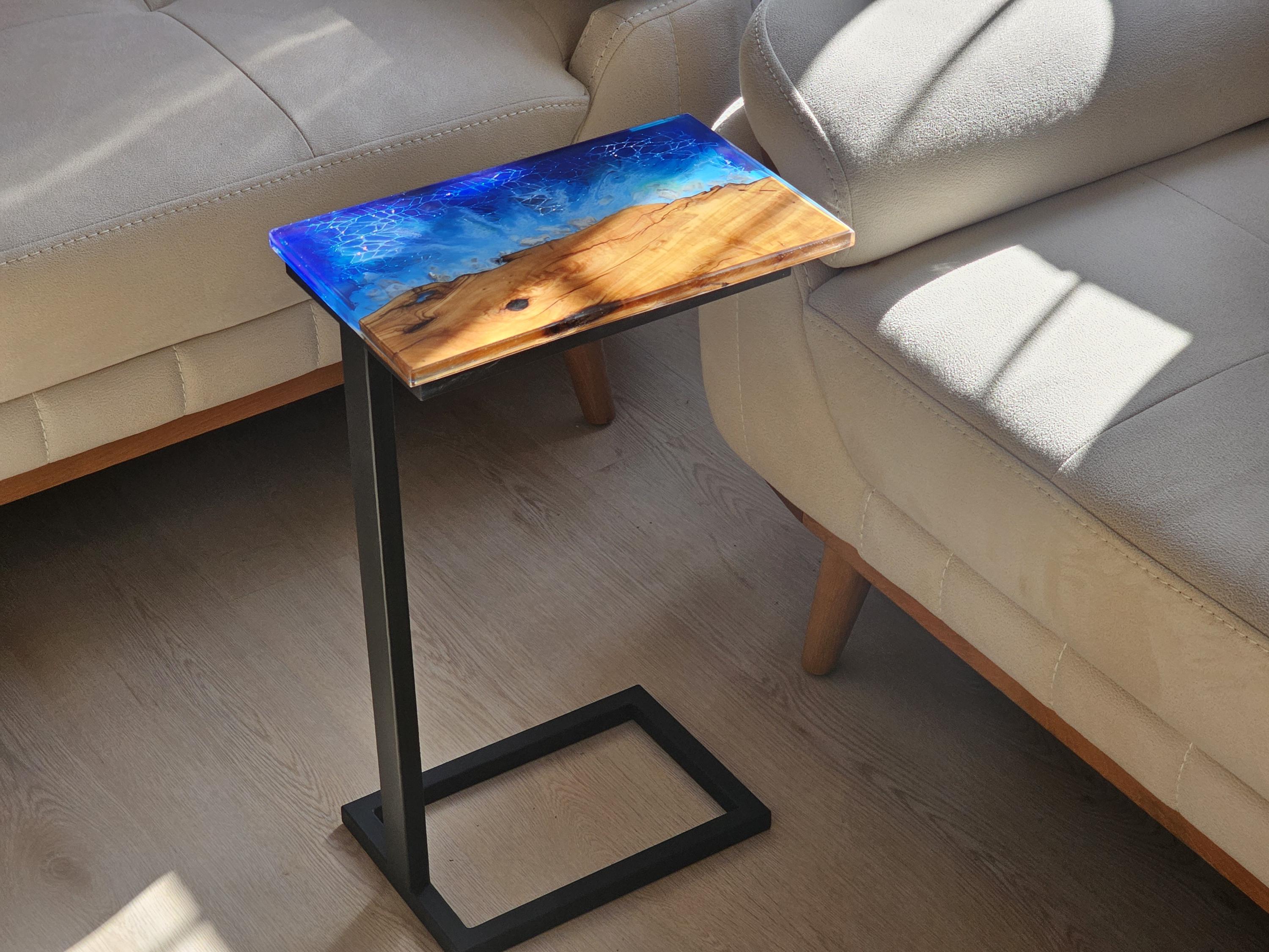 ハンドメイドオリーブウッドCテーブル：オーシャンレジンアート