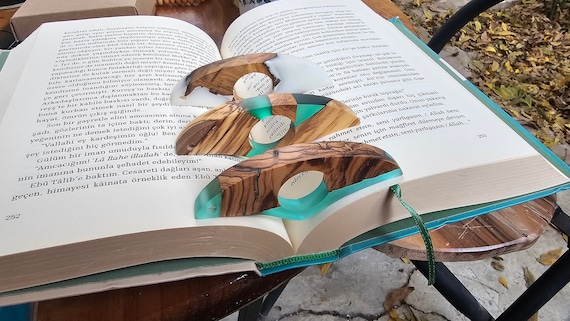 Olive Wood Thumb Book Holder Necklace: Blue Green Resin Reading Ring