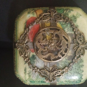 Chinese old jewelry box or box image 2