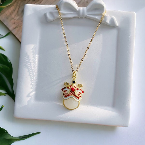 Animal Aesthetic Necklace For Lunar New Year Gold Jade Lion Dance Jewelry For Chinese New Year Gift For Mom