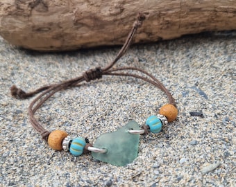 Seaglass Bracelet UK - Handmade in Cornwall (Aquamarine)