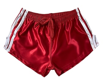 Nylon satin retro shorts with a sporty sprint design