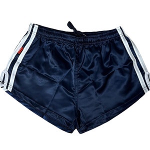 Sporty Retro Vibes: Gym & Workout Shorts for Runners, Boxers Bild 1