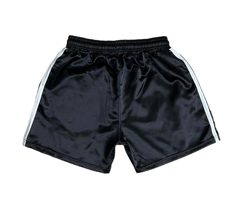 Sprint Back in Time: Embrace Sporty Elegance with Nylon Satin Retro Shorts zdjęcie 4