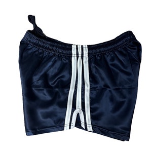 Sporty Retro Vibes: Gym & Workout Shorts for Runners, Boxers Bild 2