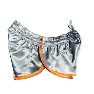 Runway to Retro: Sporty Sprint-Inspired Silver Nylon Satin High Cut Shorts Bild 3