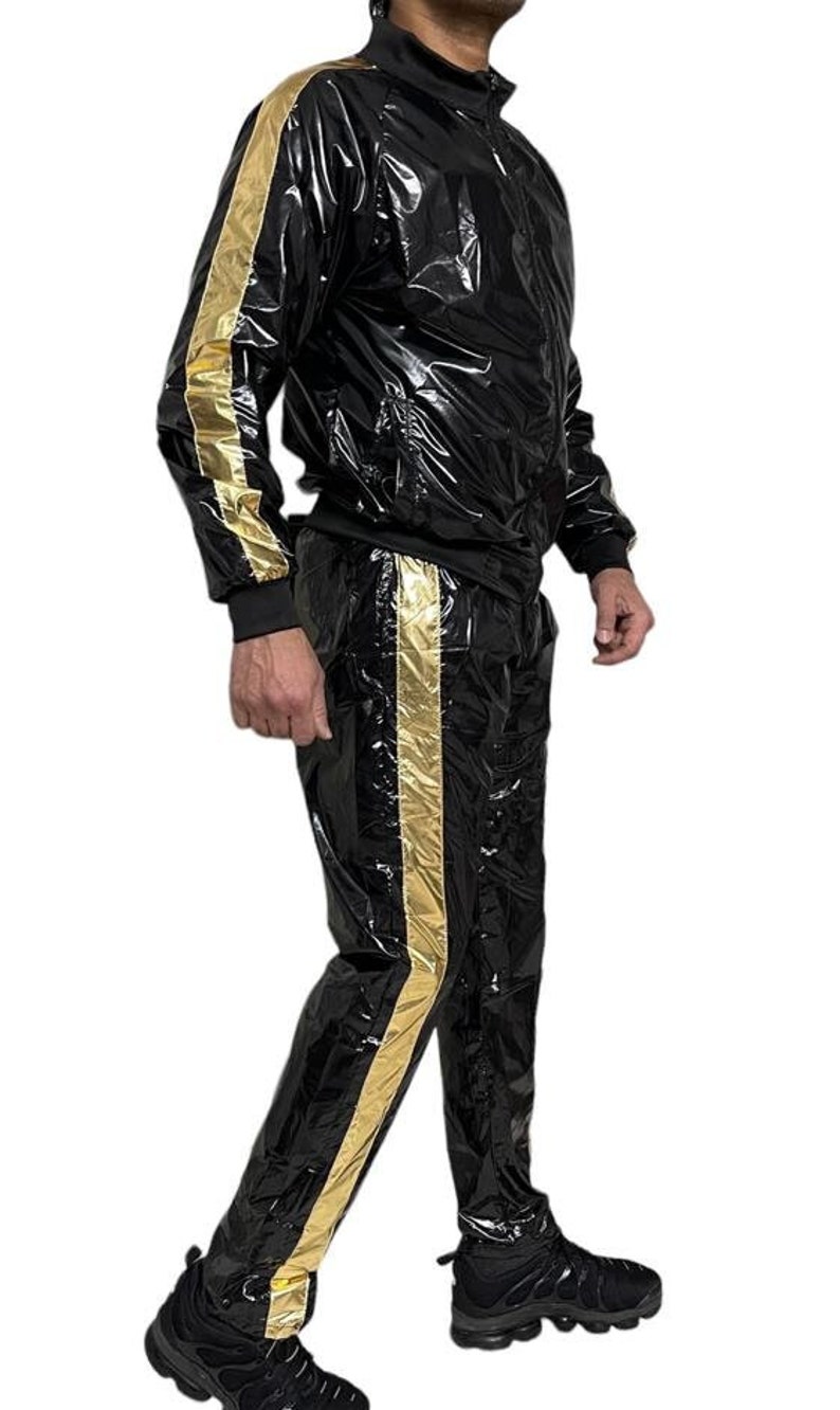 Shine in Style: The Ultimate PU Nylon Sport Jogging Suit Black Gold Bild 3