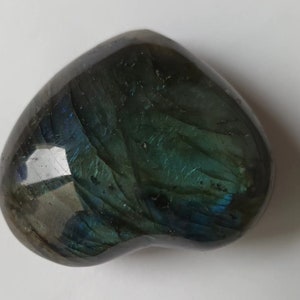 Labradorite Natural Stone - Relaxation and Anti-Stress Pebble - 100% artisanal & handmade